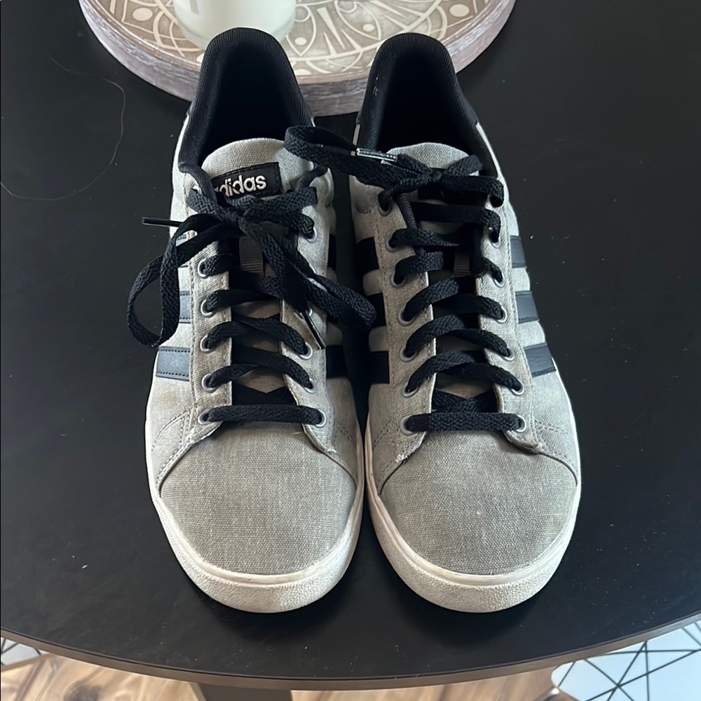 Adidas Gray and Black Sneakers Classic Low-Top Design
